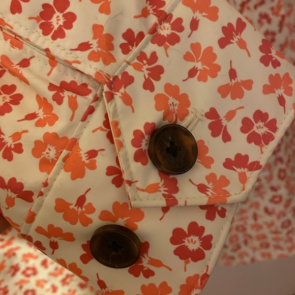 BNWT Lands End “sun shower” coat. Size Large. - Picture 6 of 10